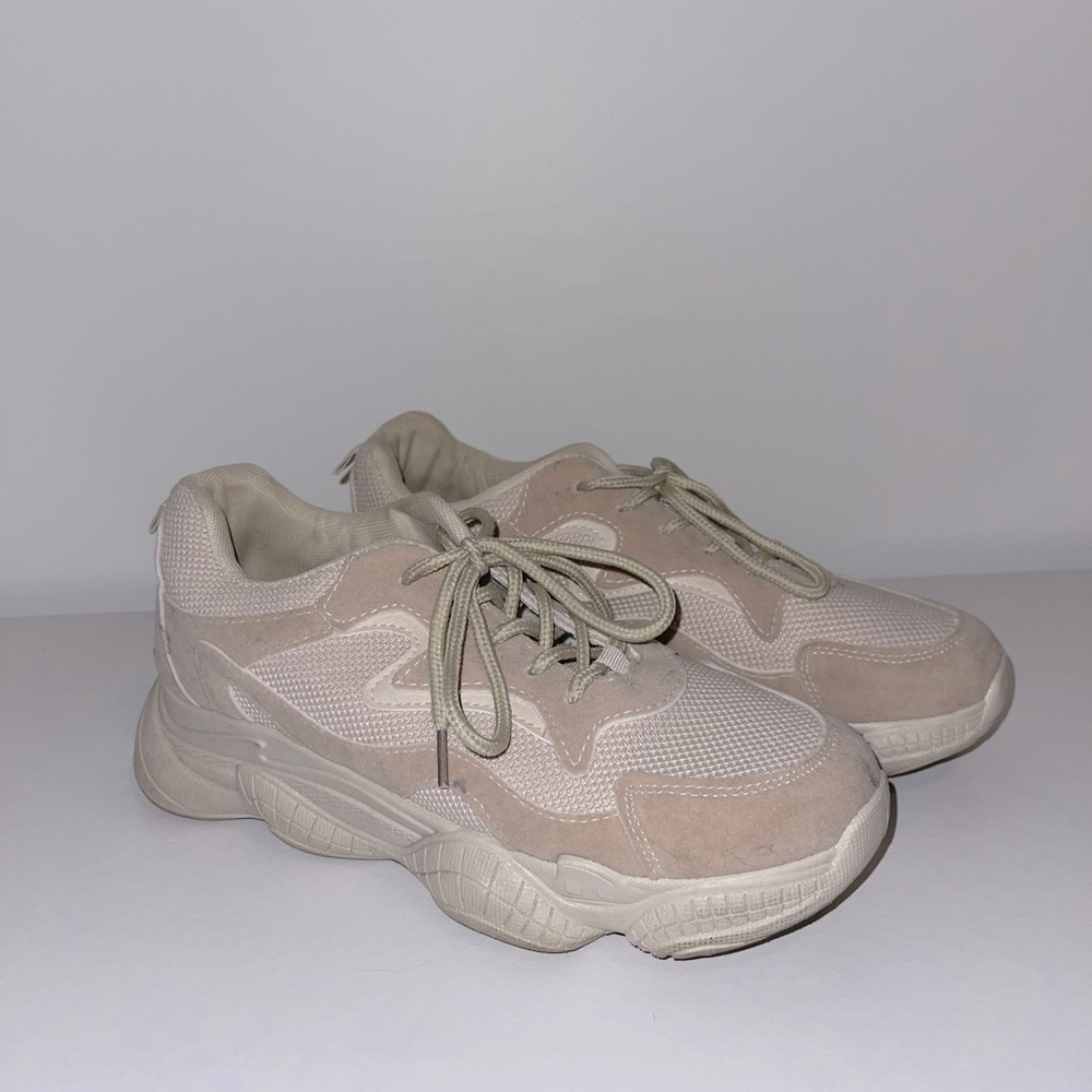 PrettyLittleThing Sneakers
